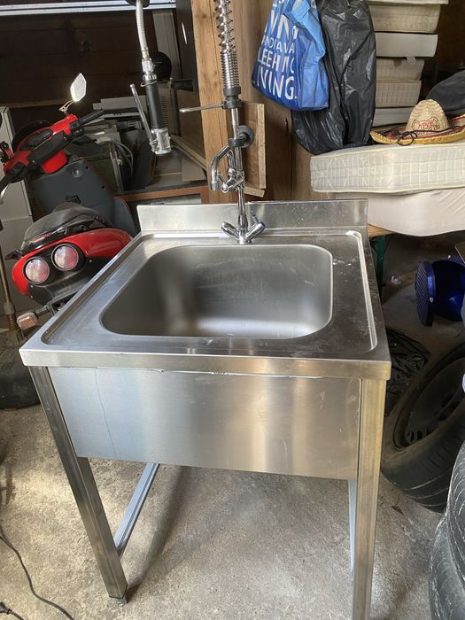Chiuveta inox cu baterie
