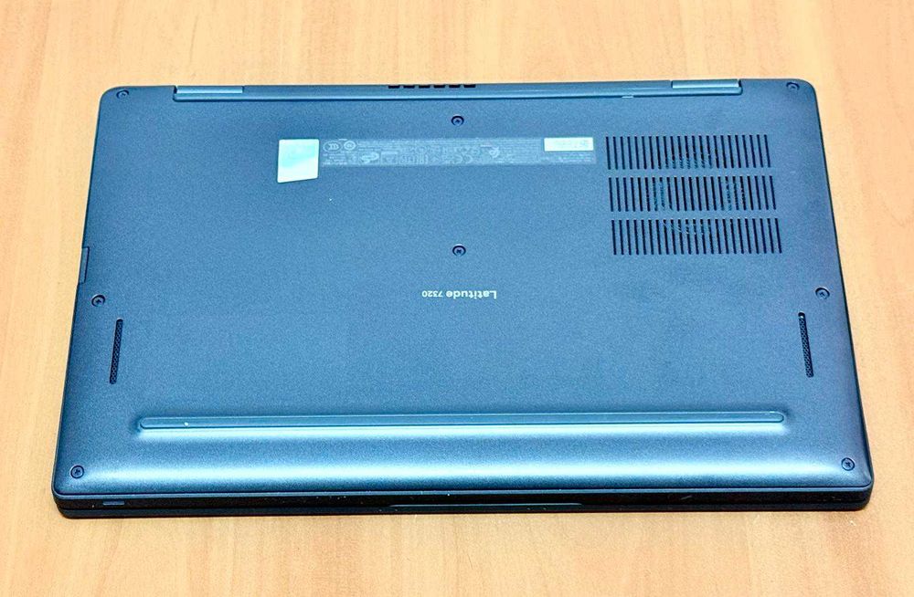 Dell Latitude 7320 / i5-1145G7 / 16GB RAM / 256GB SSD / 13,3' FHD IPS / Win 11 Pro