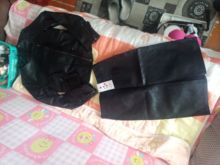 Продам двойку куртка + юбка