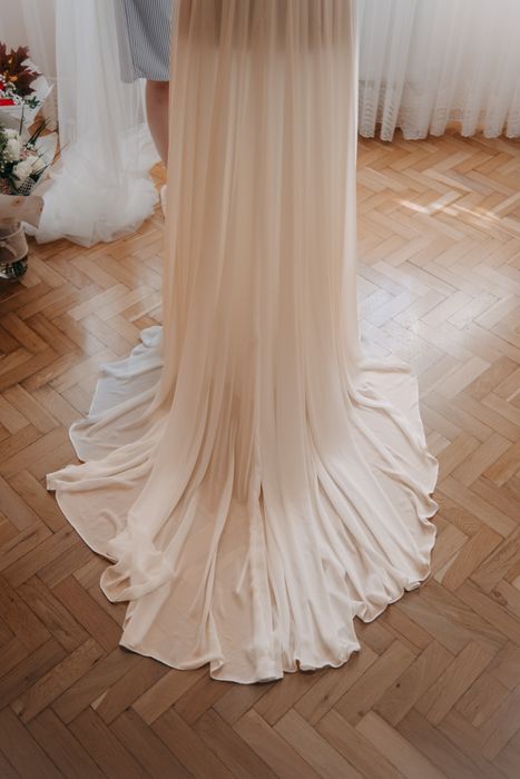 Vând rochie de mireasă