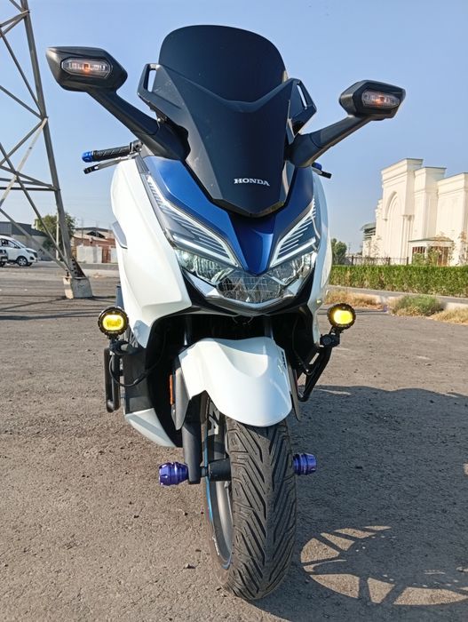 Honda forza 300cc