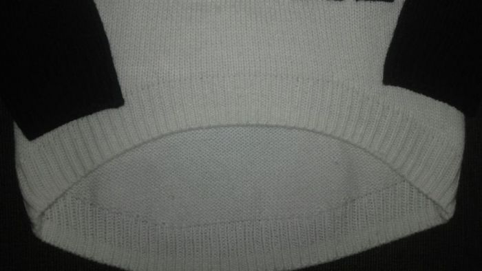 Reducere 50% Pulover Minnie Disney C&A, nr.104, 3-4 ani!