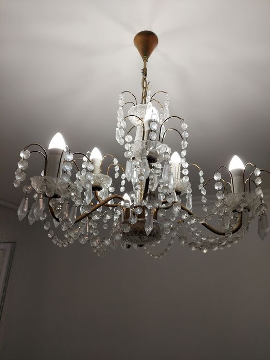 Люстра хрустальная 6 рожков.