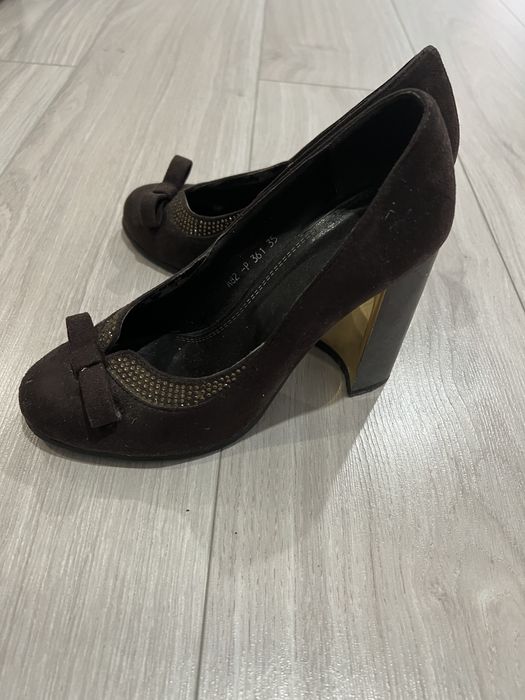 Обувь размер 35 по 1000