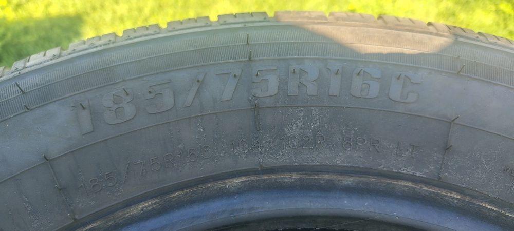 Продам резину на газель.