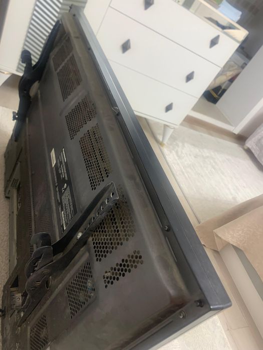 Телевизор на запчасти