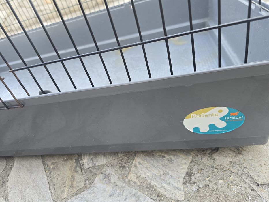 Голяма клетка за зайци, малки кученца, морски свинчета. Размер 140/70