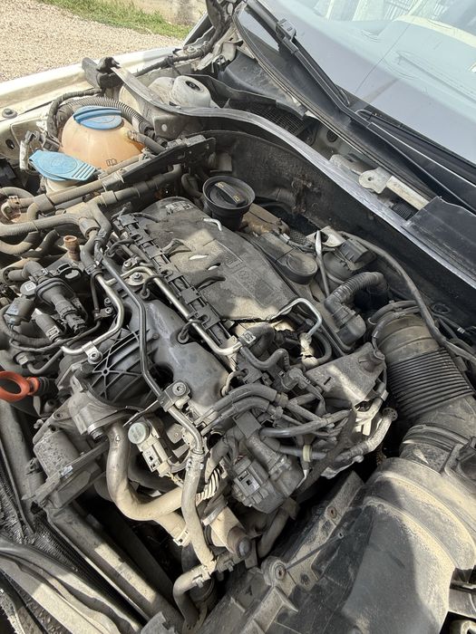 Vând motor CBDB 2.0 diesel 140
