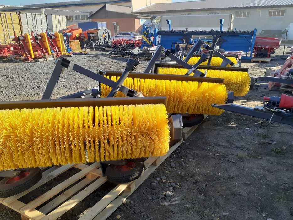 Щетка (усиленные колеса) МК-4.1