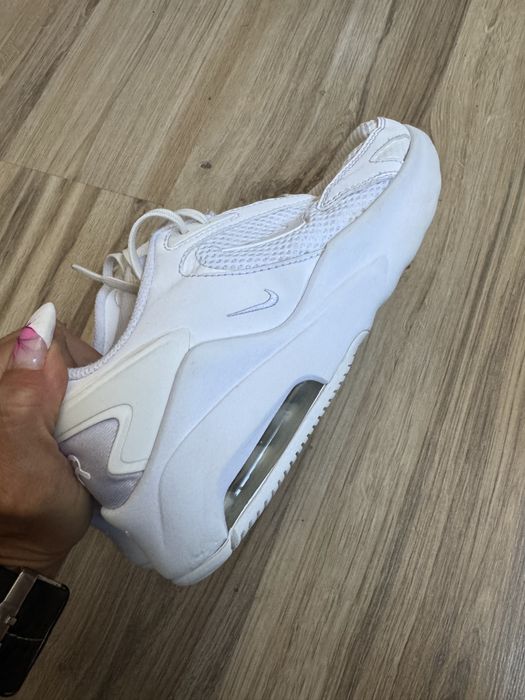 Оригинални бели маратонки Nike Air Max Bolt! 36,5 н