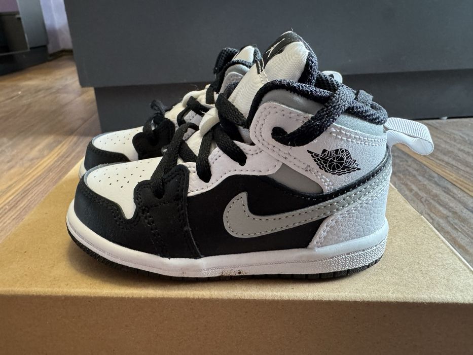Детски обувки AirJordan 23.5
