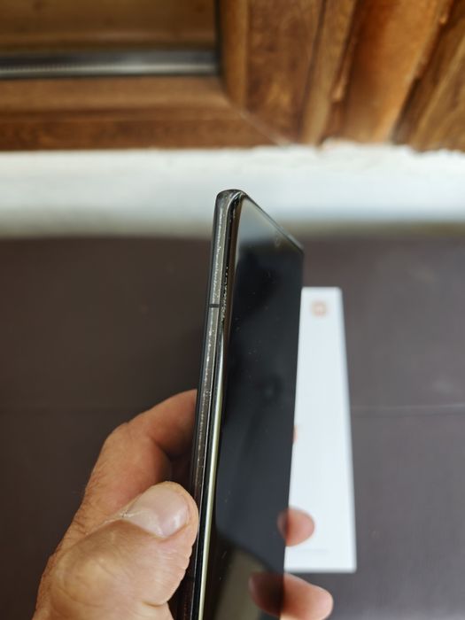 Продавам Xiaomi 12