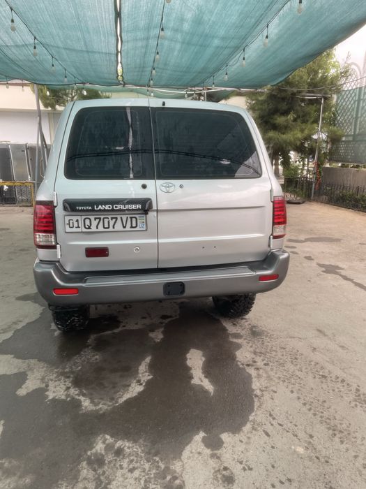 Toyota land cruser 105