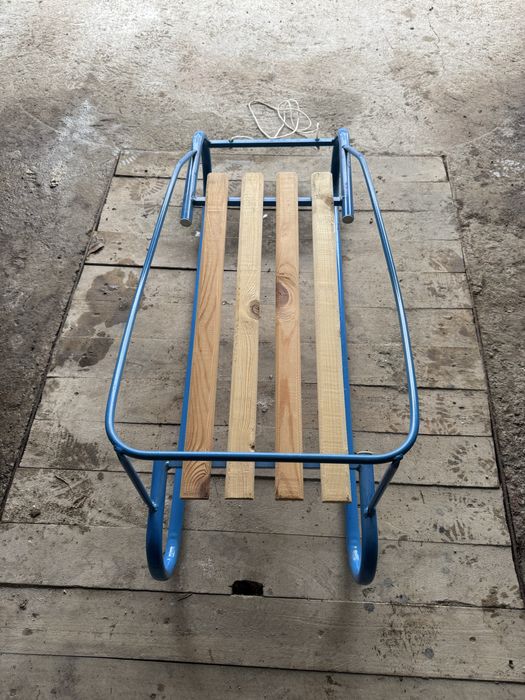 Детска шейна- метал+ дърво