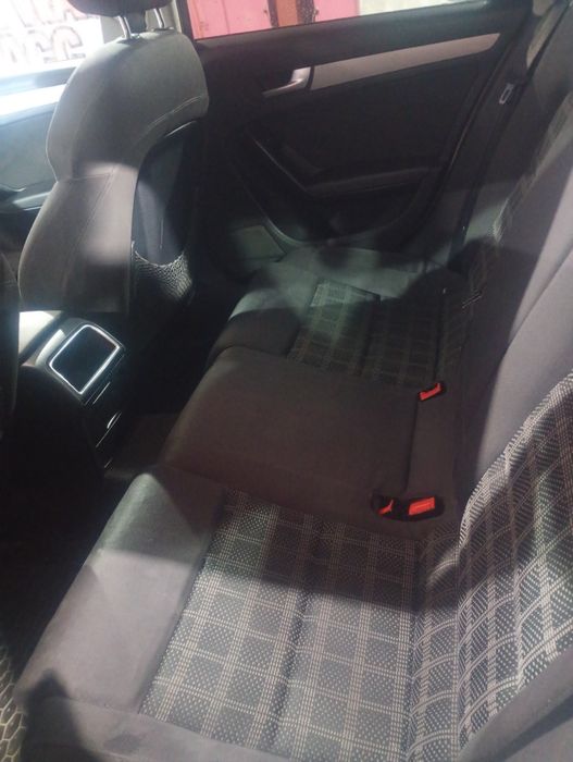 Mă vinde *AUDI A4 b8 tel 0752037167*