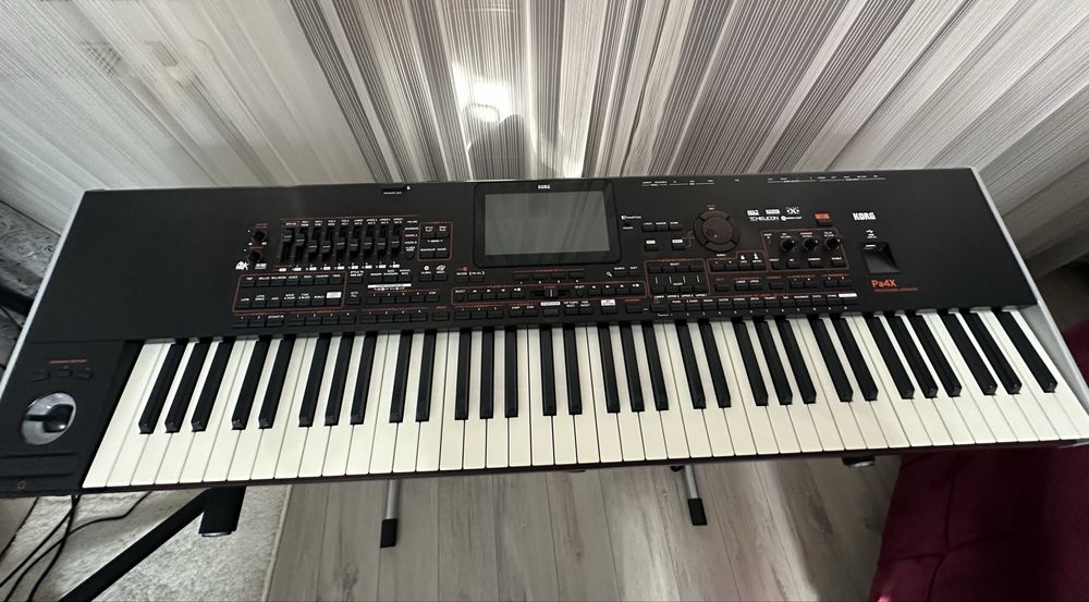 Korg pa4 x international 76 key