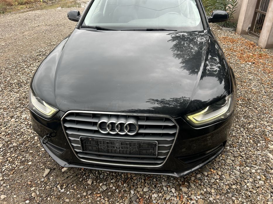 Bară față  completă  cu spălătoare faruri Audi A4 B8.5 facelift 2015