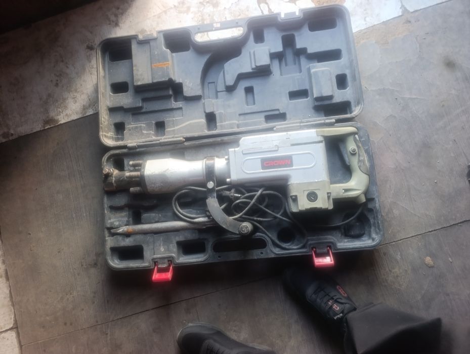 Отбойник электрический