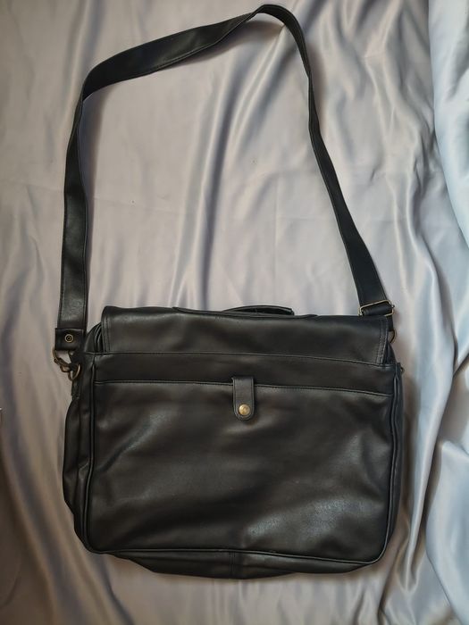 Geanta notebook+acte etc ( 32 x 42 cm)