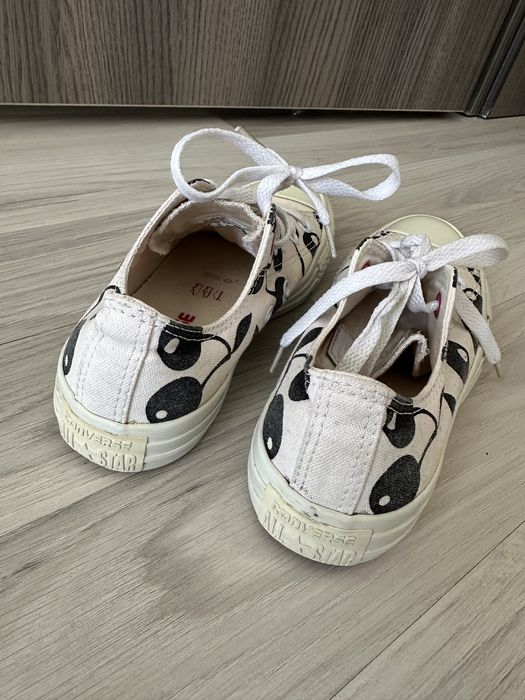 Converse fetite