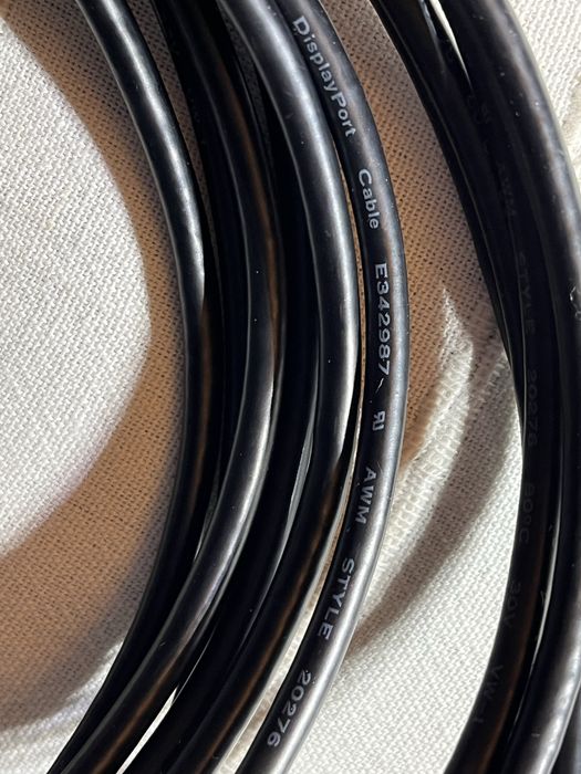 Cablu Thunderbolt la HDMI de 4,5 metri lungime