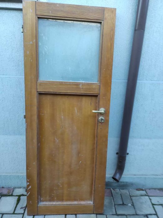 Usa din stejar utillizata