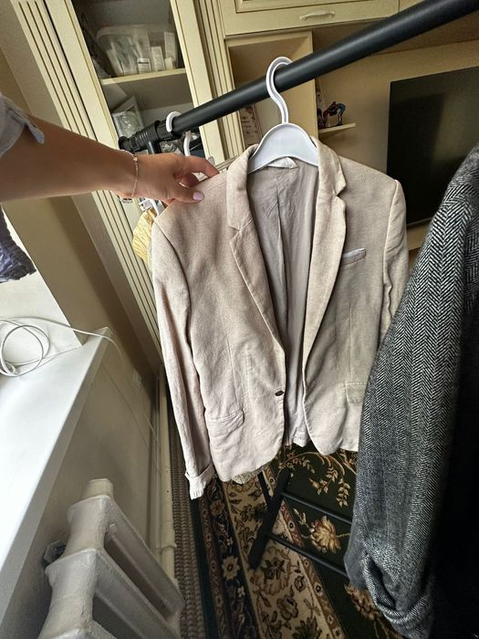 Срочно продаю женские вещи