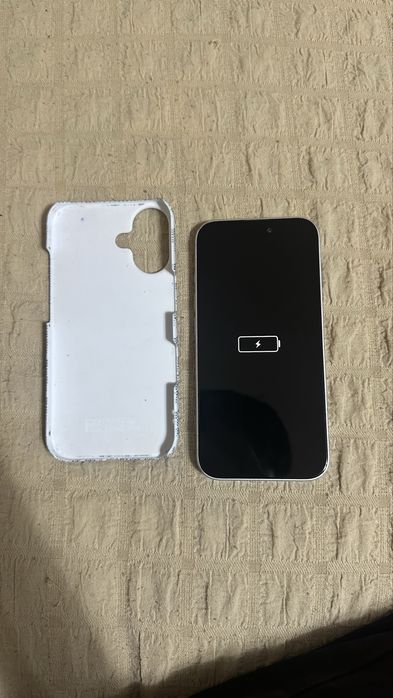 Муляж Iphone 16 с чехлом