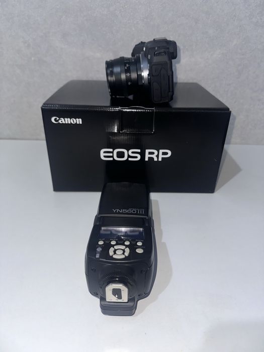 Продаю камеру Canon RP