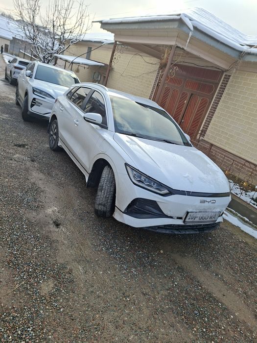 BYD e2 sotiladi afitsalnidan olingan 88000 yurgan kraska bagajda bor