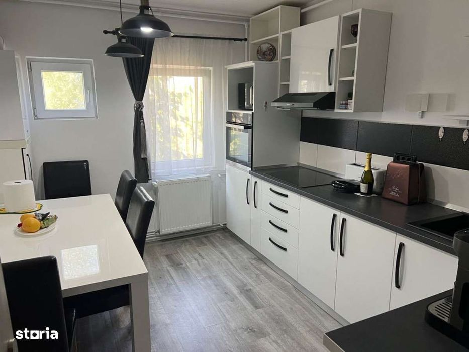 OFERTĂ - Apartament cu 3 camere, renovat, mobilat și utilat - Micalaca