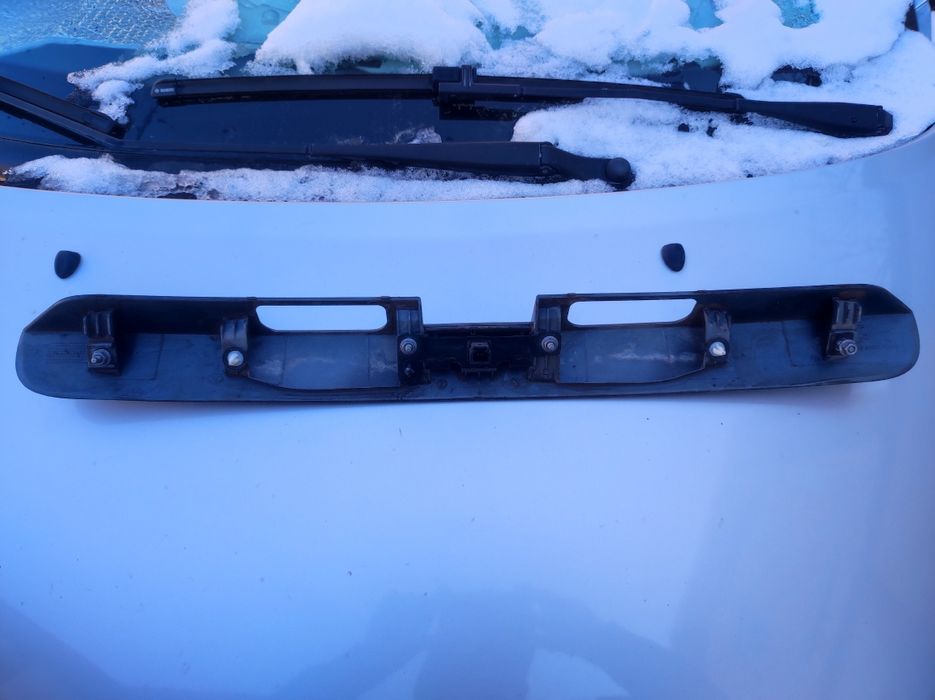 Лайсна заден капак за Пежо-5008