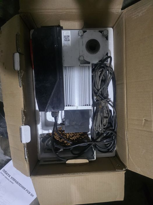 Продам электропривод для секционных ворот Дорхан