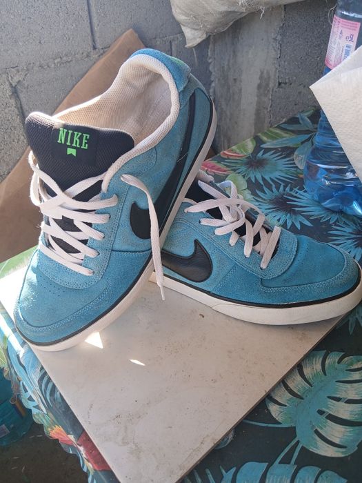 Vand adidasi nike nr47