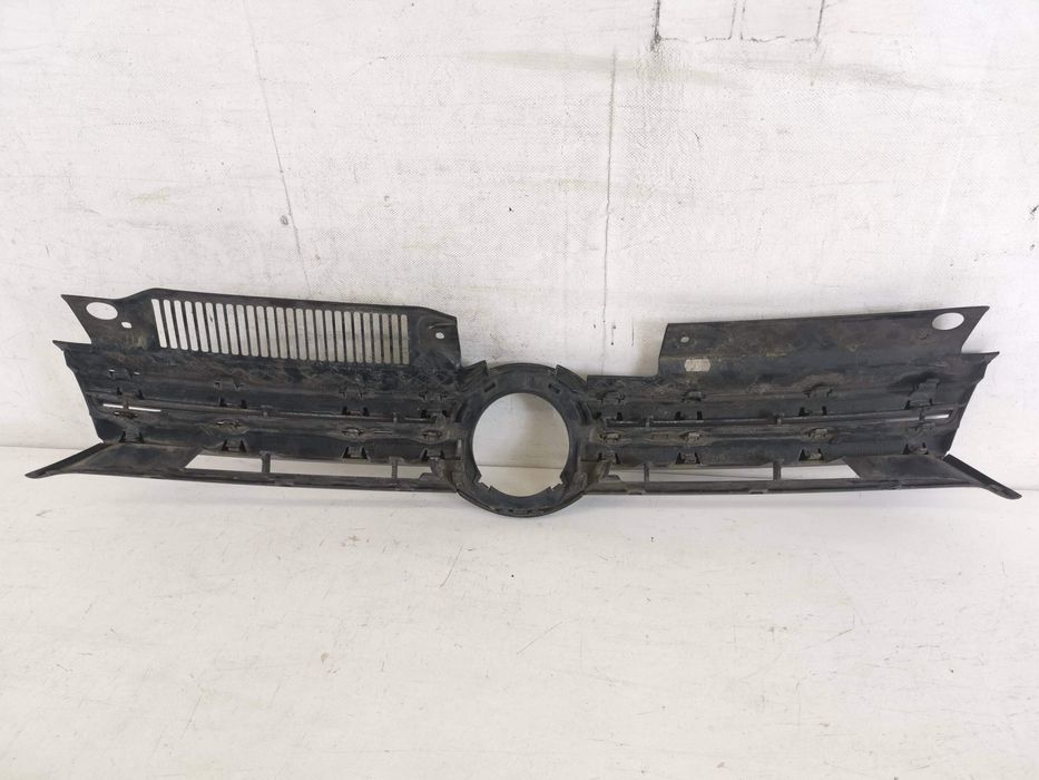 Радиаторна решетка Фолксваген / Volkswagen VW Golf 6 Оригинална В Добр