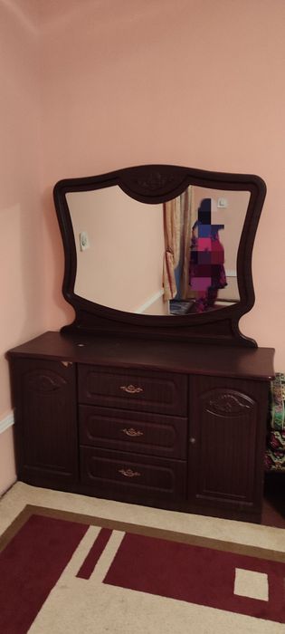 Двухспални гарнитур комплект, шкаф, камот ва икта тумбочкаси бор