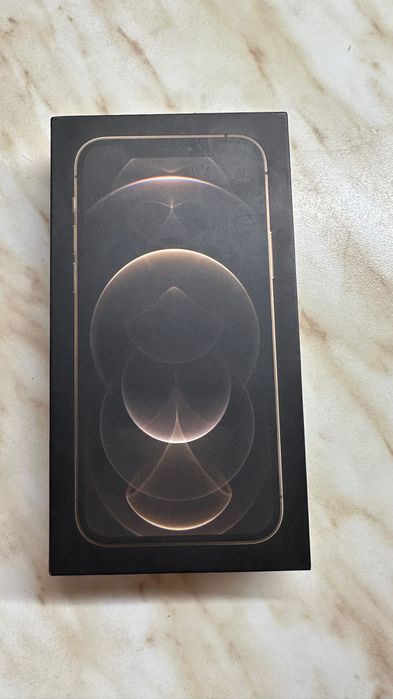 Телефон iPhone 12 pro