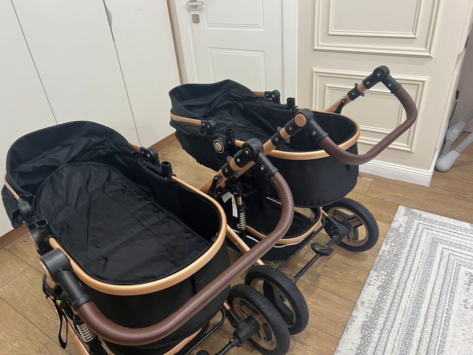 Продам Каляски для двойняшек
