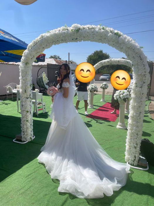 Vand rochie de mireasa