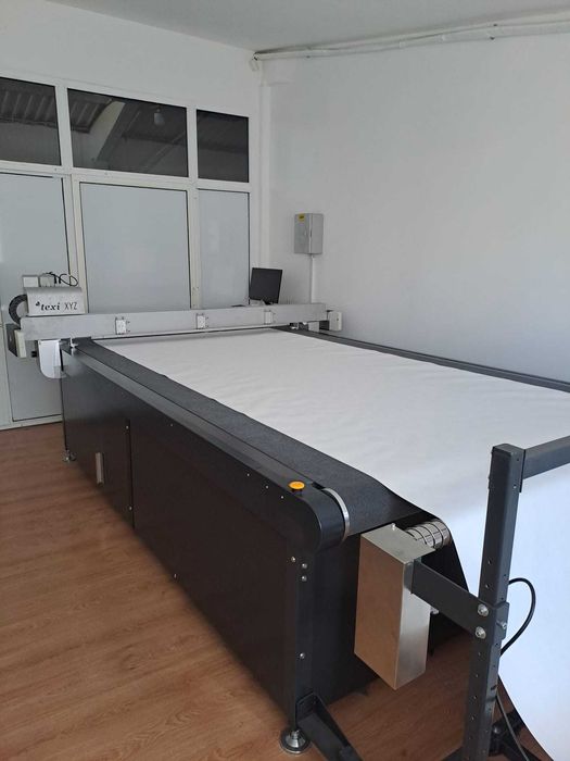 TEXI XYZ 2517 - Cutter intr-un singur strat de material, latime 170 cm