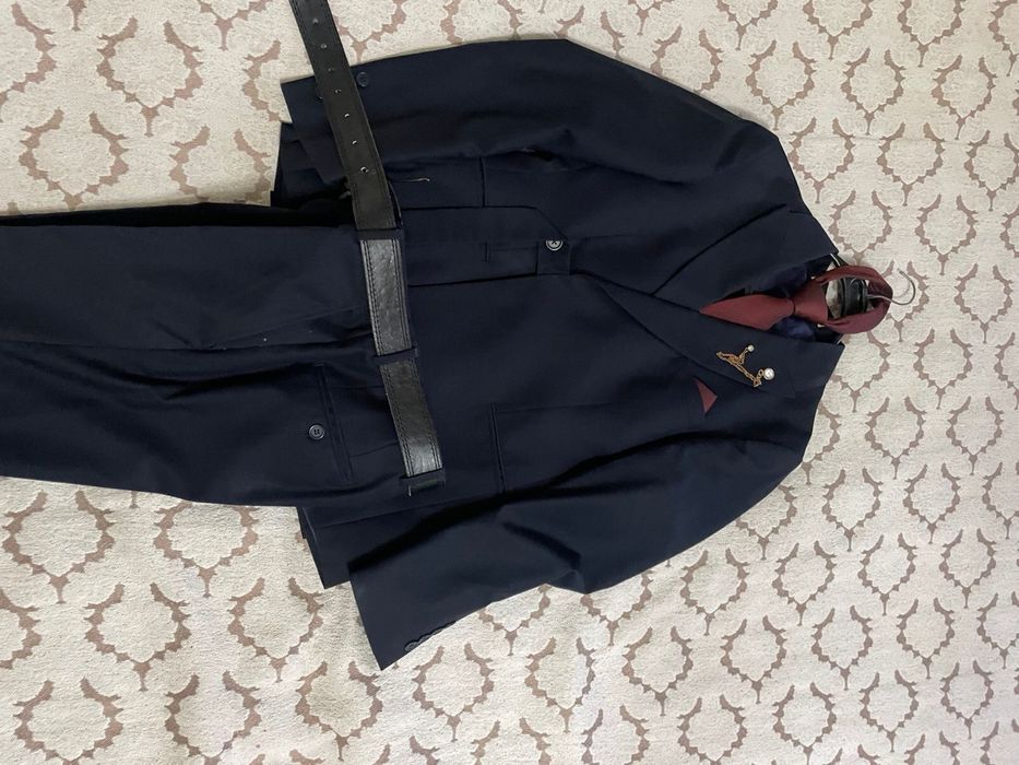 Продам костюм подростковые