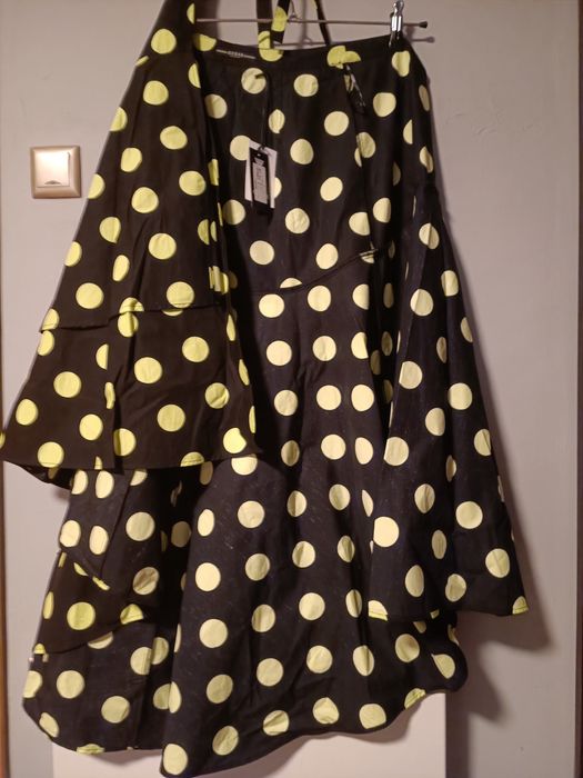 Пола с разкошна кройка на Guess XS