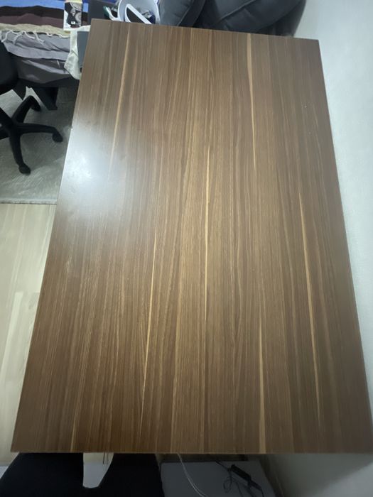 Продам стол обеденный