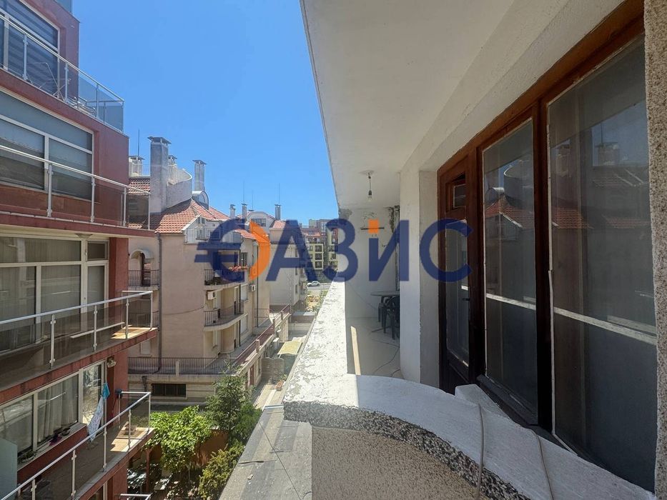 Продава се Тристаен апартамент в Несебър - 78 кв.м за 1276 €/кв.м - Снимка #4