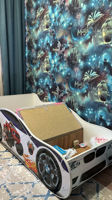 Детский кроват машина