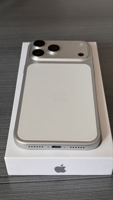 IPhone 17 pro max 256гб