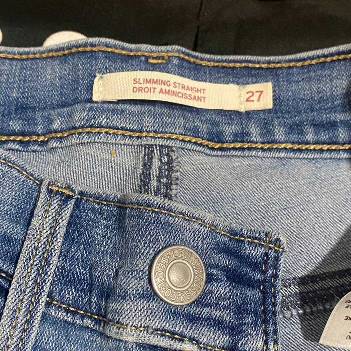 Светло-голубые джинсы Levi