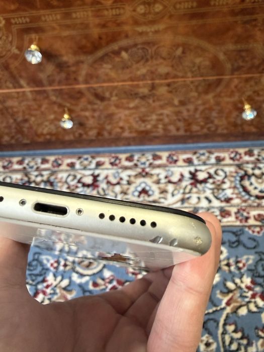 Продам Iphone 11 белый 128 гб Айфон 11