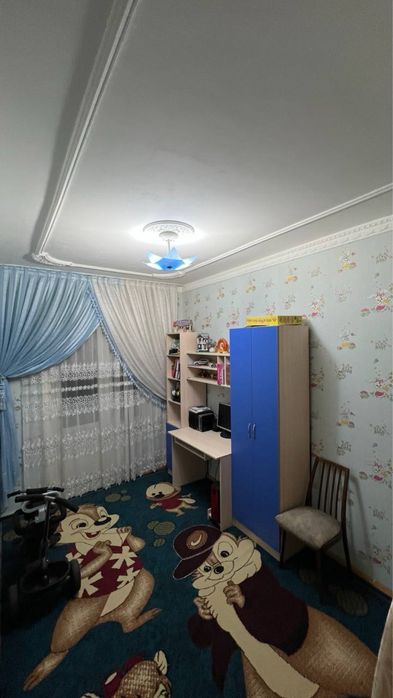 4- комнатная квартира г.нукус 23 м/р дом 1/46 кв 13 . евроремонт.