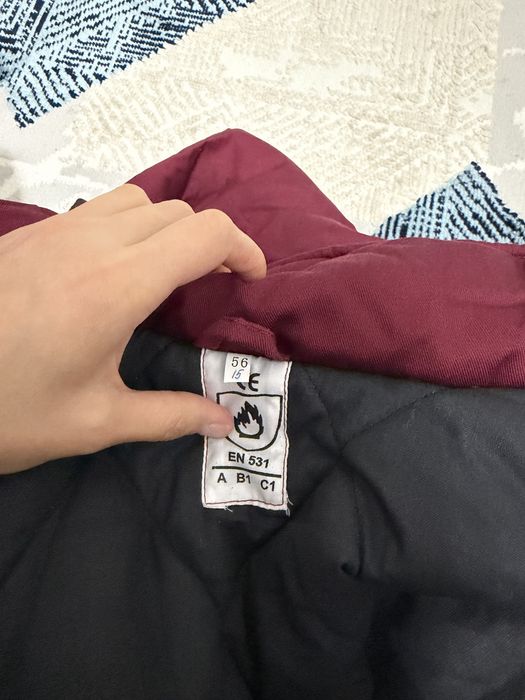 Продается новый комплект спец. одежды (куртка + комбинезон)